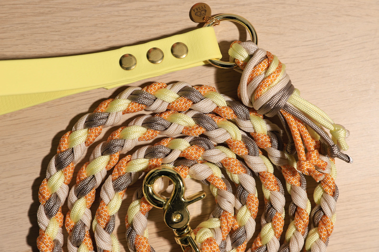 Laisse tressée jaune orangé