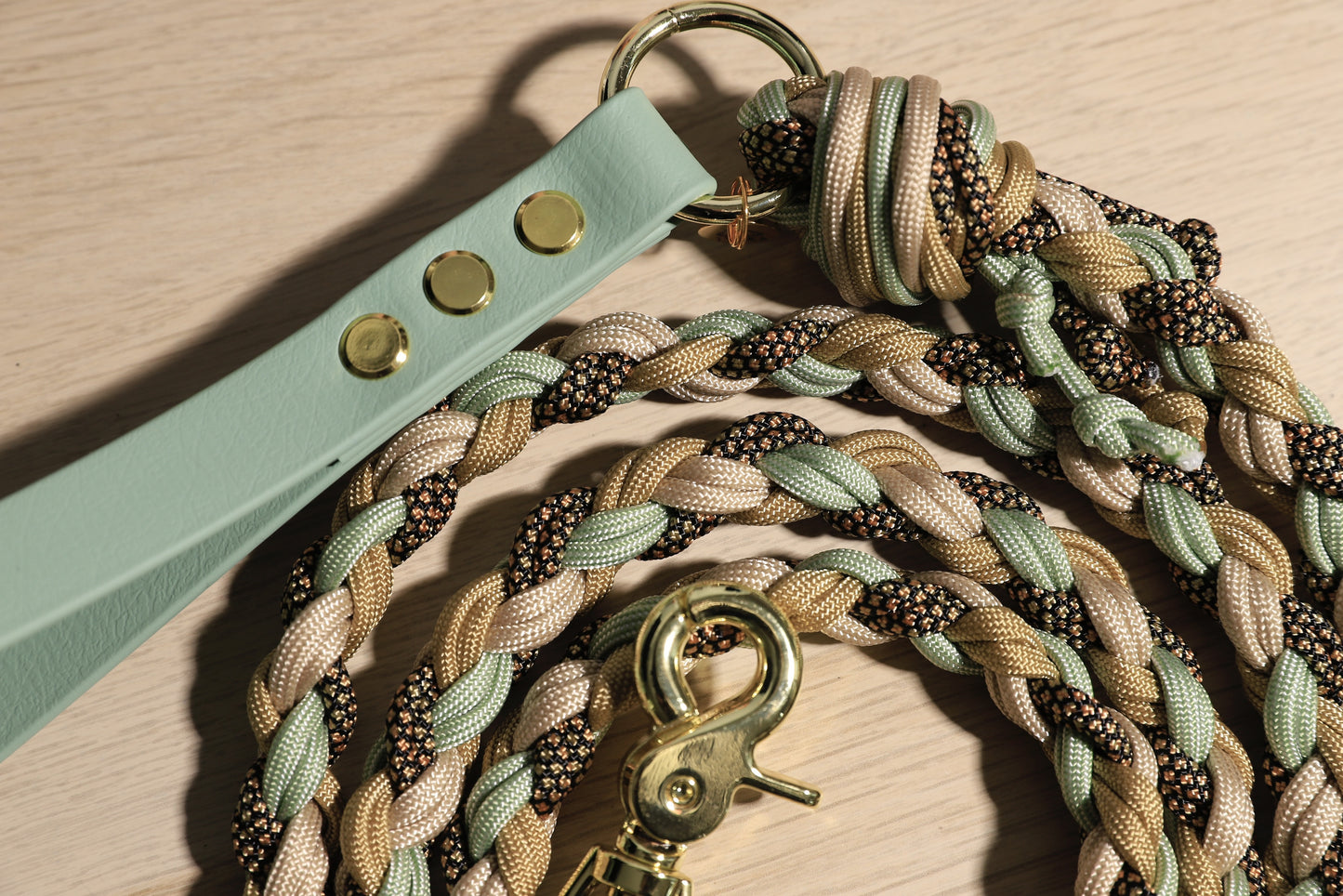 Laisse tressée vert olive-beige