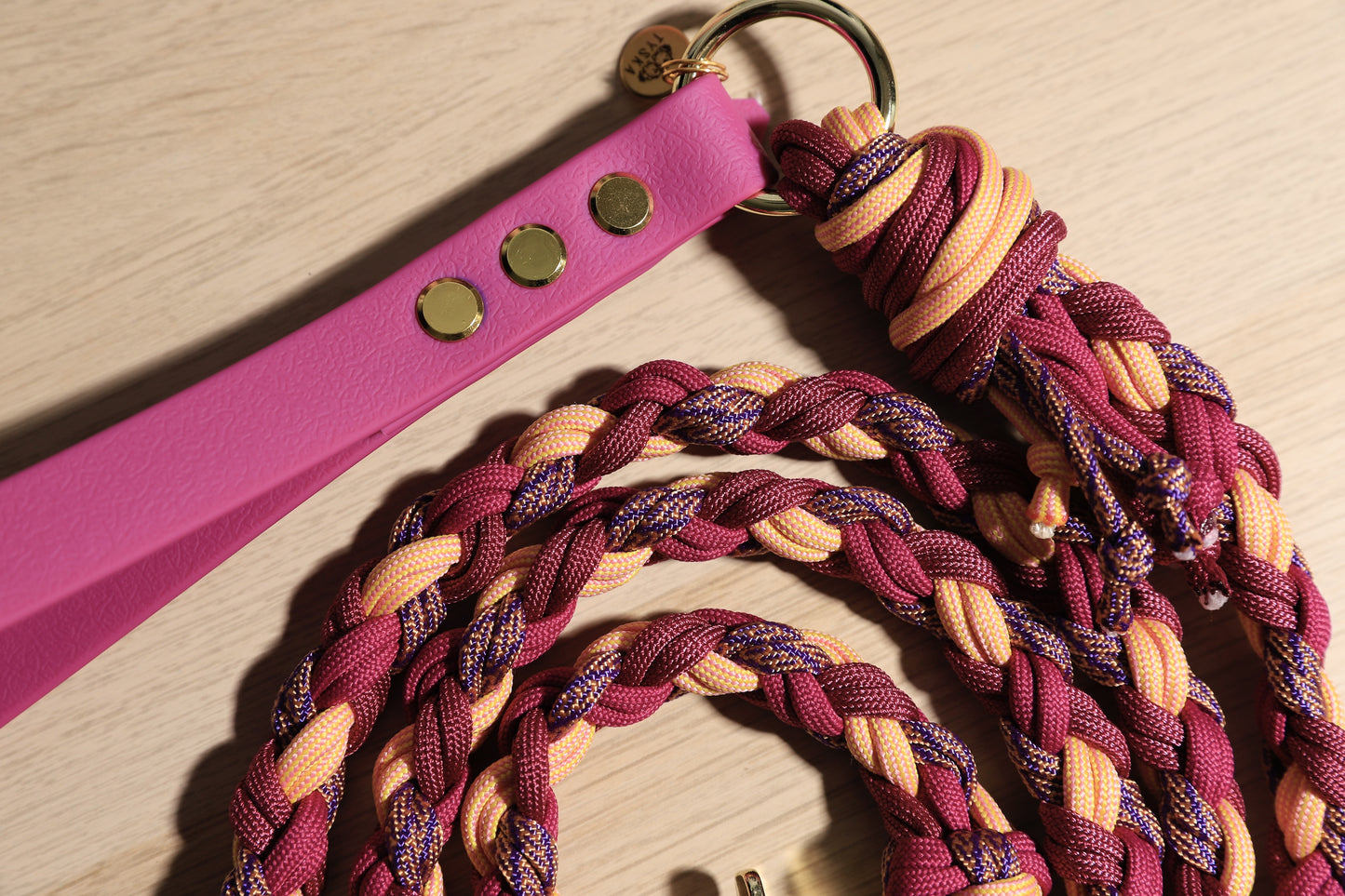 Laisse tressée rose fushia-orangé