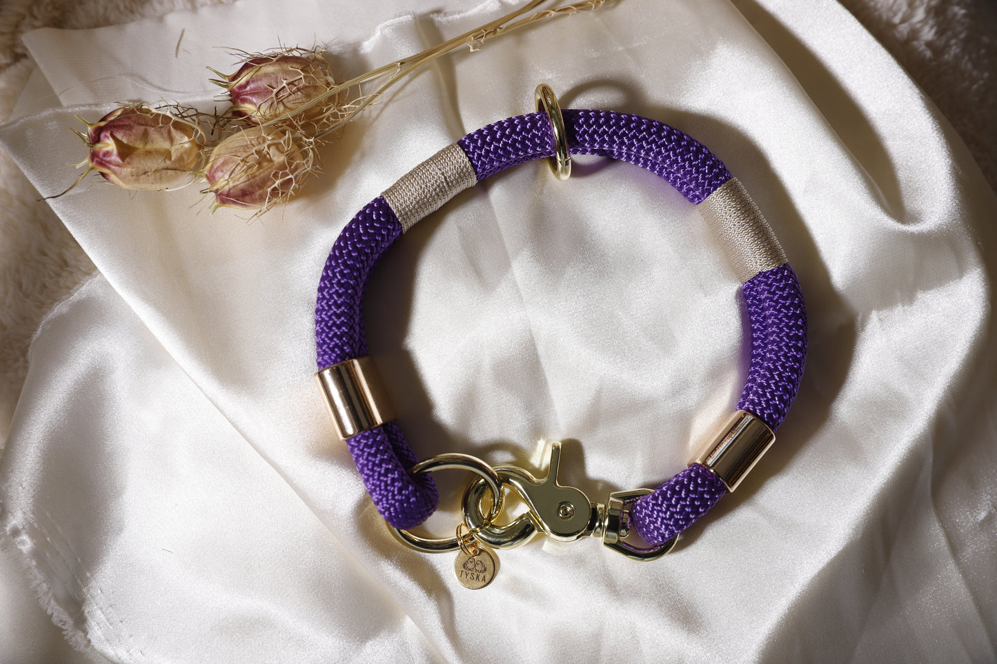 Collier porte-médaille corde double