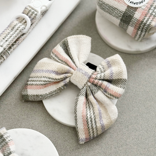 Nœud papillon marin à carreaux de printemps