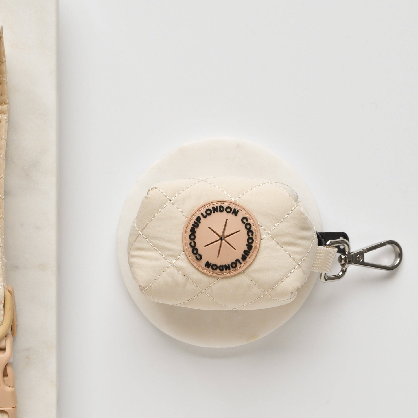 Porte-sac à crottes matelassé