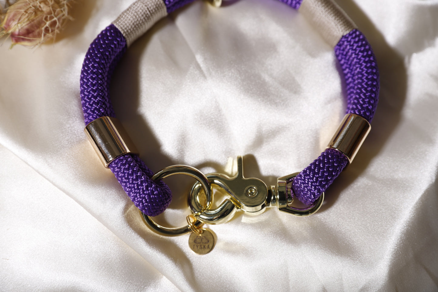 Collier porte-médaille corde double