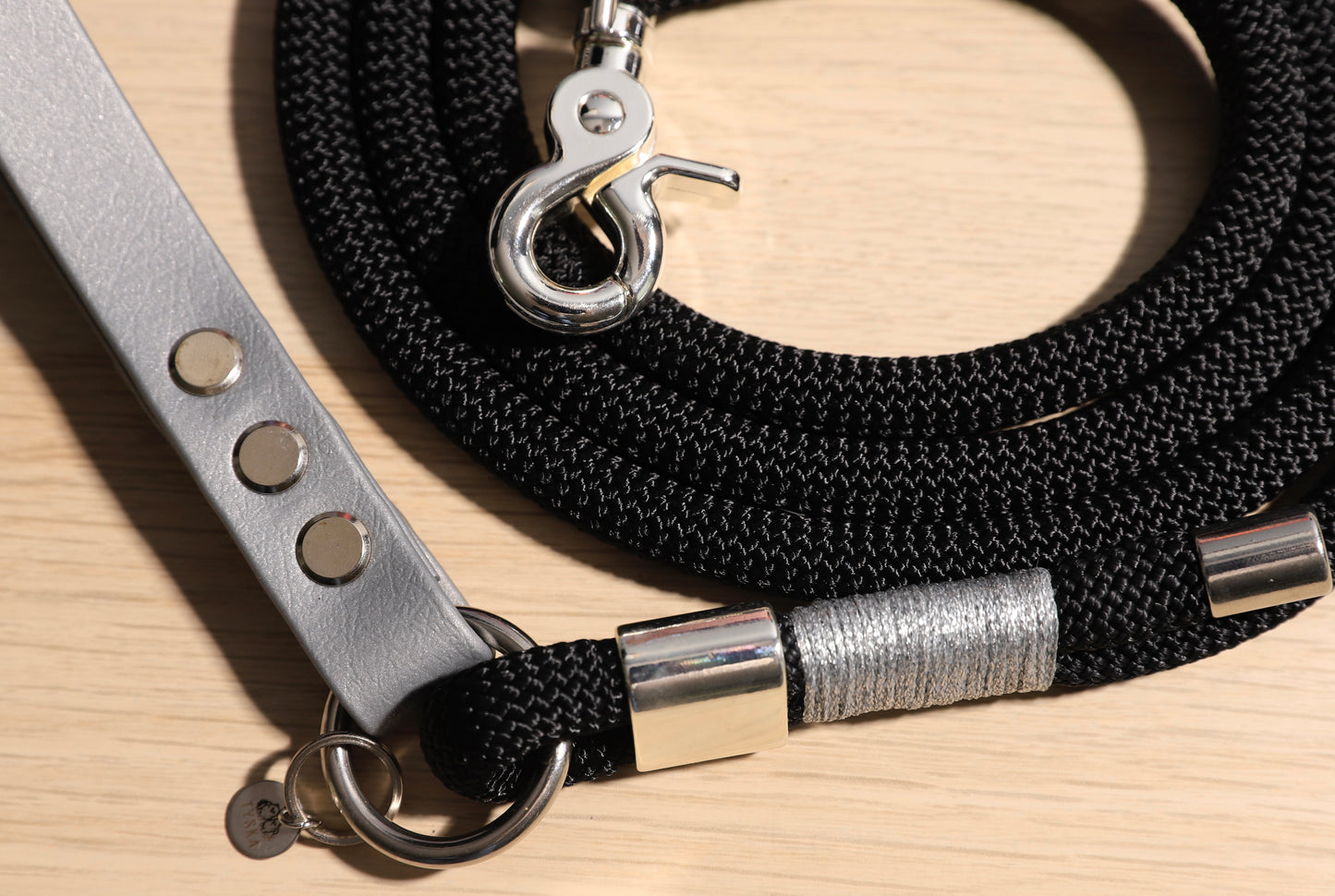 Laisse Noire et grise