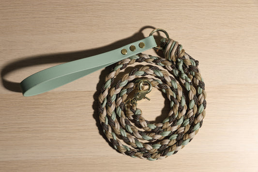 Laisse tressée vert olive-beige