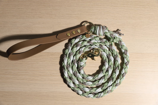 Laisse tressée vert-beige