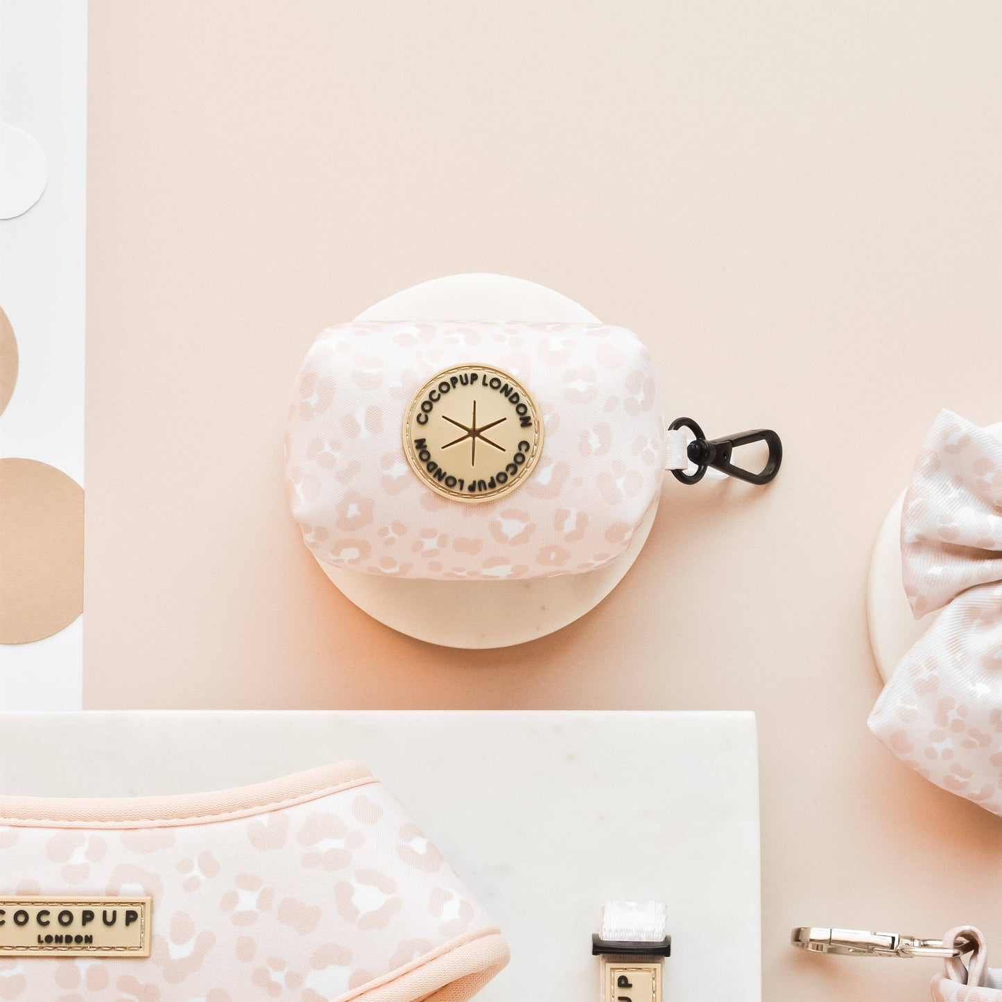 Porte-sac à crottes en forme de léopard Nude Chic